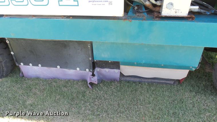 image for item ER9732 Tennant 830-II sweeper