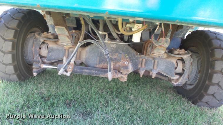 image for item ER9732 Tennant 830-II sweeper