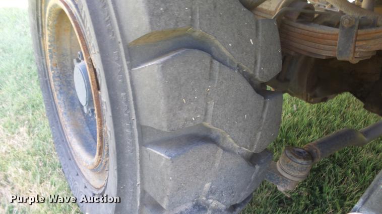 image for item ER9732 Tennant 830-II sweeper