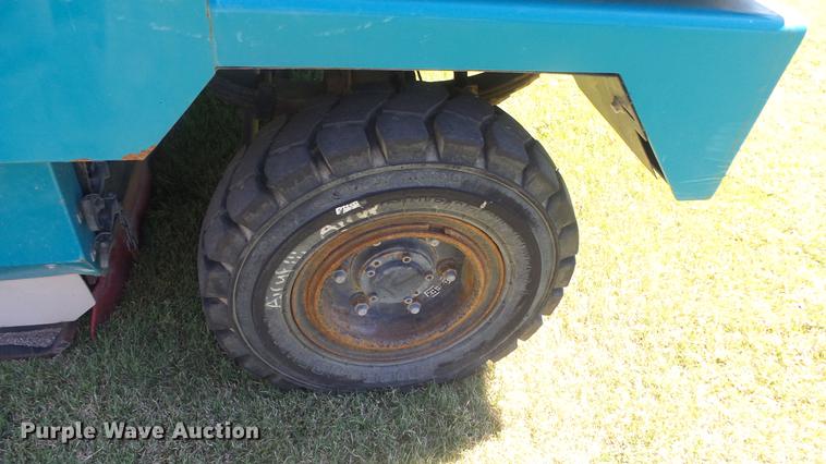 image for item ER9732 Tennant 830-II sweeper