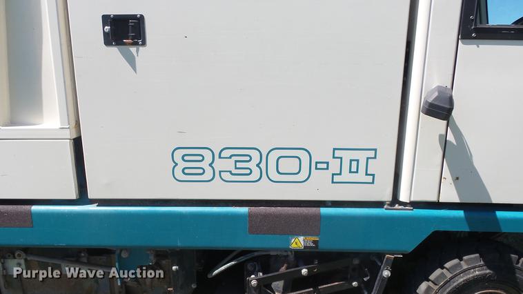 image for item ER9732 Tennant 830-II sweeper