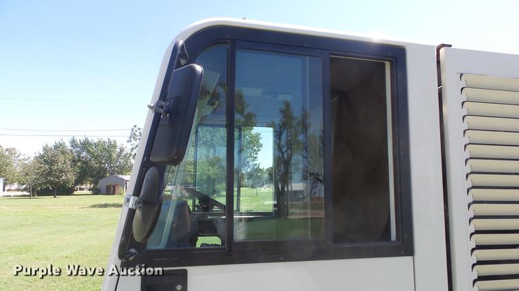 image for item ER9732 Tennant 830-II sweeper