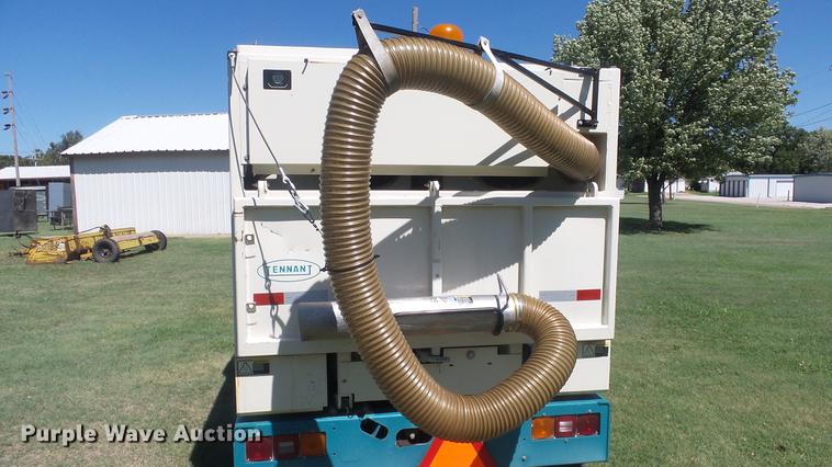 image for item ER9732 Tennant 830-II sweeper