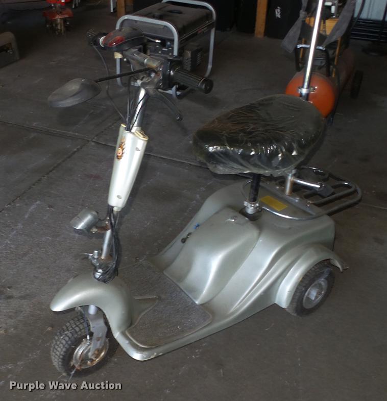image for item ER9739 Scooter