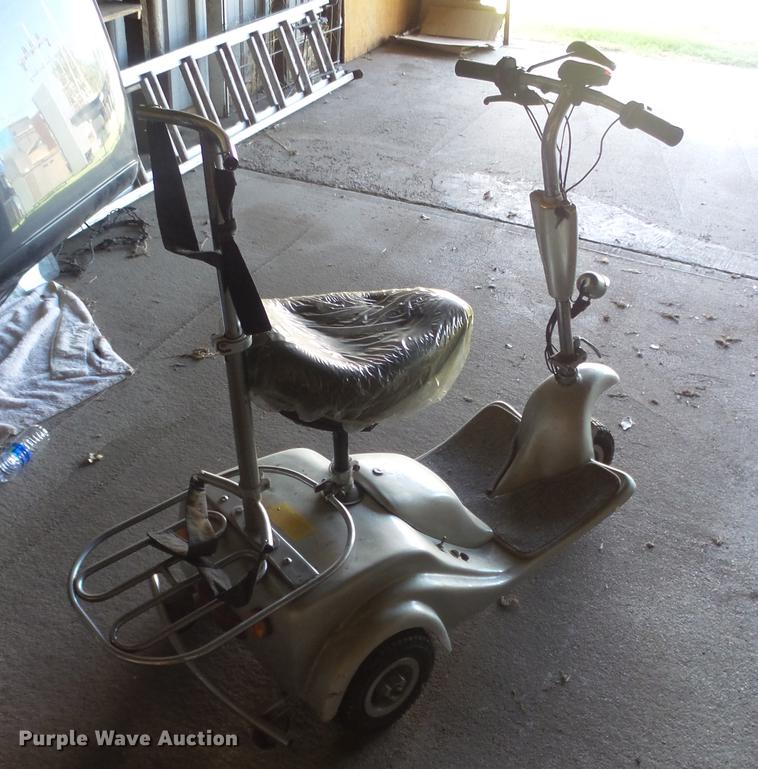 image for item ER9739 Scooter