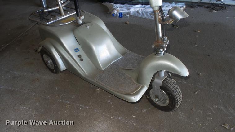 image for item ER9739 Scooter