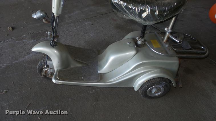 image for item ER9739 Scooter