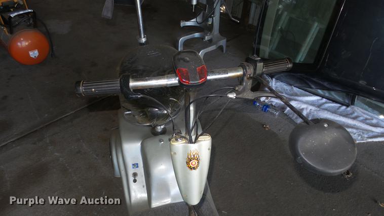 image for item ER9739 Scooter