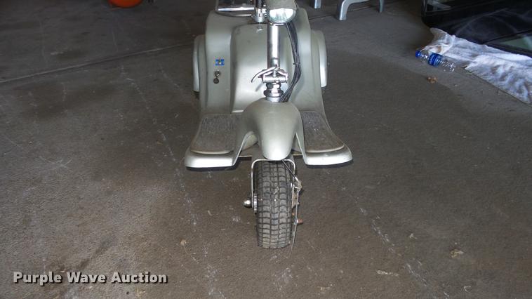 image for item ER9739 Scooter