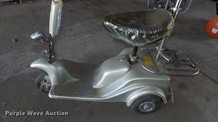 image for item ER9739 Scooter
