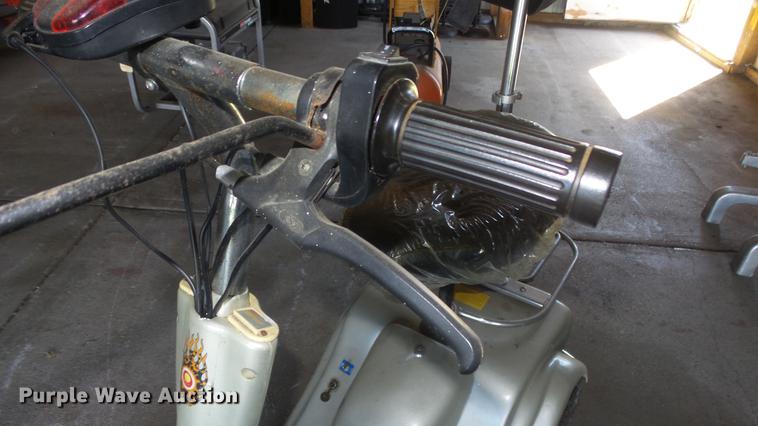 image for item ER9739 Scooter