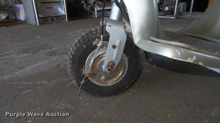 image for item ER9739 Scooter
