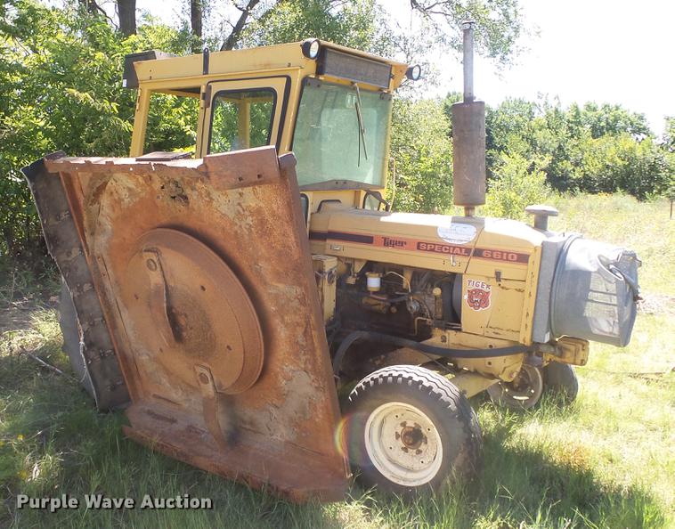 image for item ER9743 Ford 6610 tractor