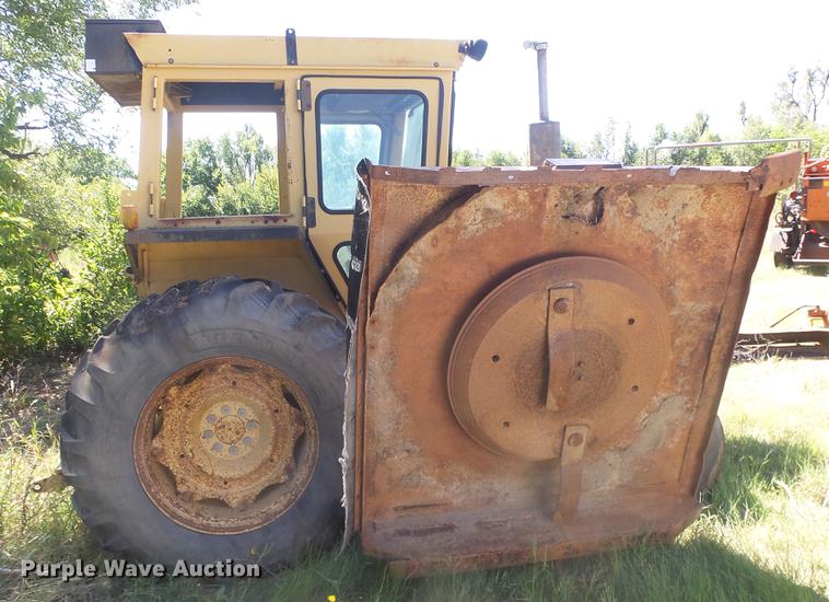 image for item ER9743 Ford 6610 tractor