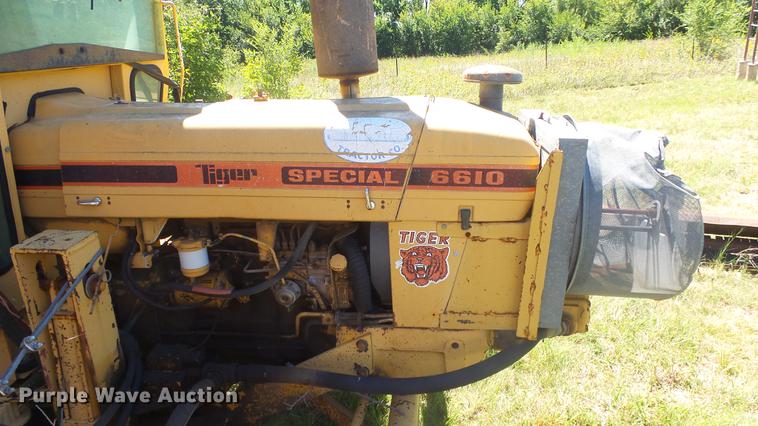 image for item ER9743 Ford 6610 tractor