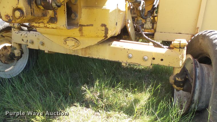 image for item ER9743 Ford 6610 tractor