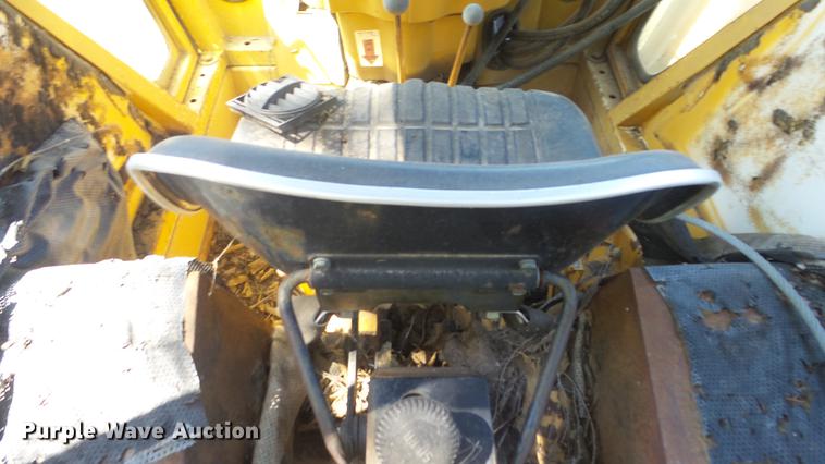 image for item ER9743 Ford 6610 tractor