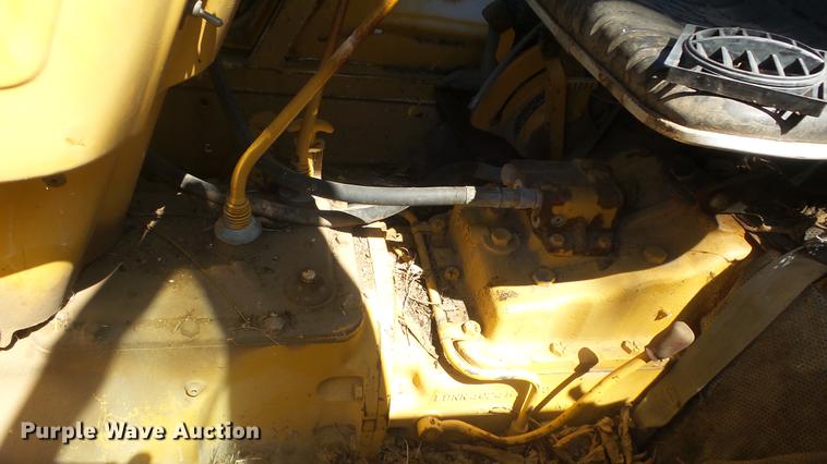 image for item ER9743 Ford 6610 tractor