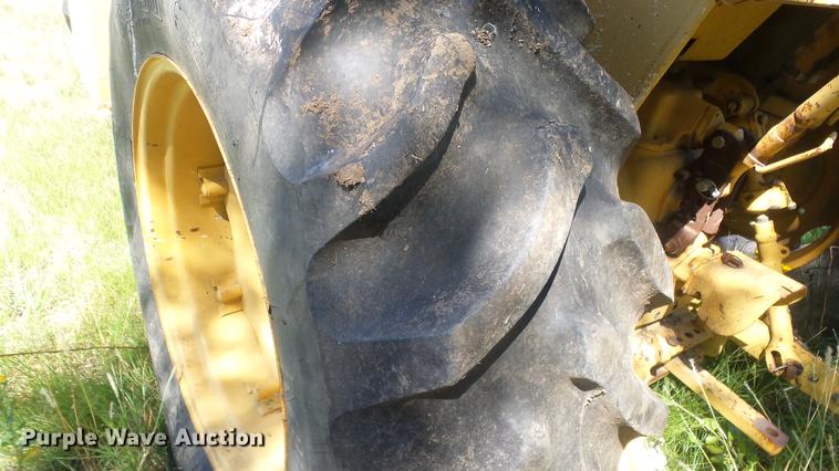 image for item ER9743 Ford 6610 tractor