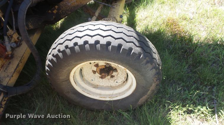 image for item ER9743 Ford 6610 tractor