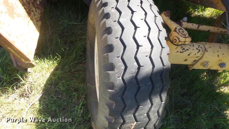 image for item ER9743 Ford 6610 tractor