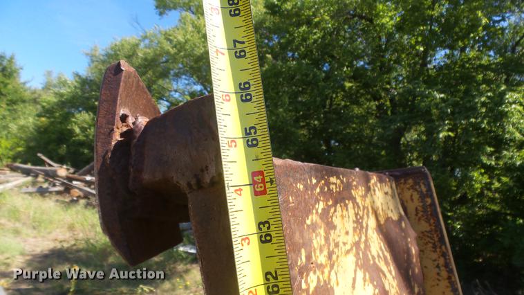 image for item ER9743 Ford 6610 tractor