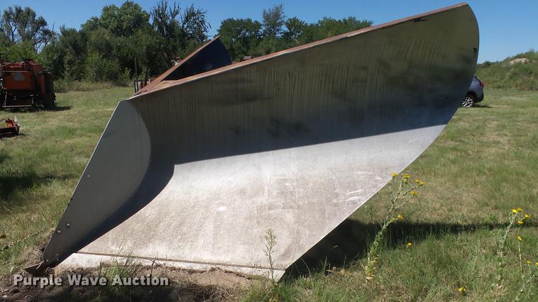 image for item ER9744 V-plow blade