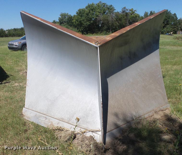 image for item ER9744 V-plow blade