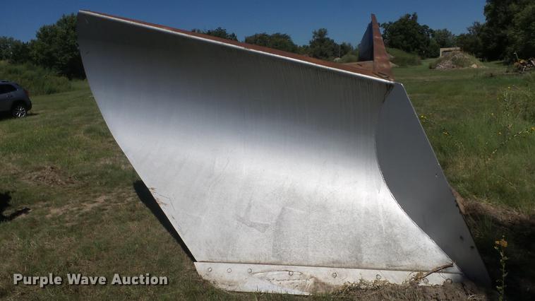 image for item ER9744 V-plow blade