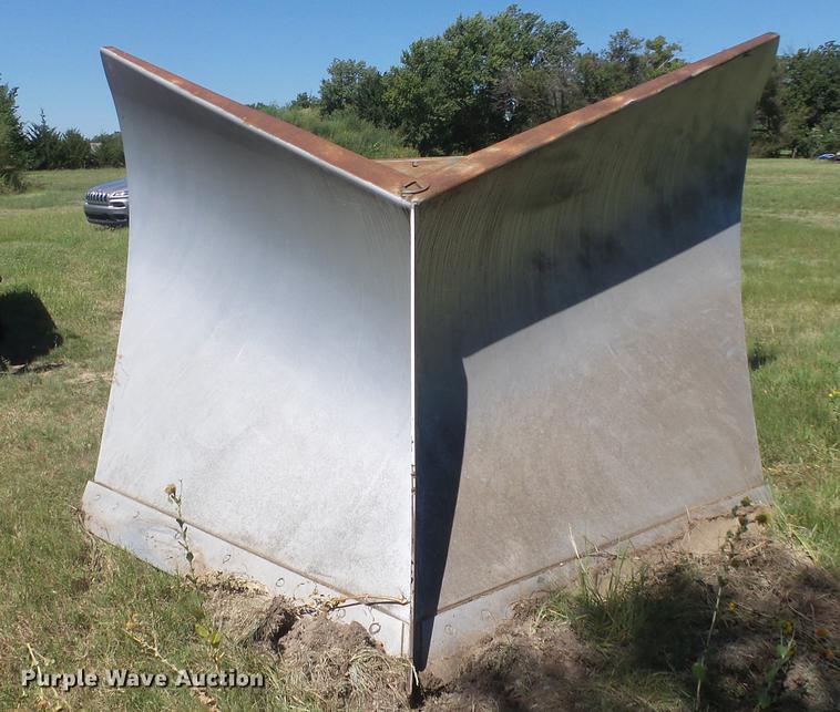 image for item ER9744 V-plow blade