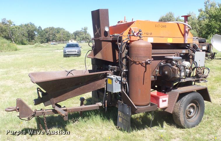 image for item ER9747 Western Industries 600 patch machine