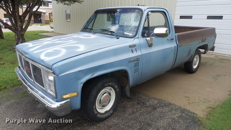 image for item ES9405 1987 GMC Sierra 1500 pickup truck