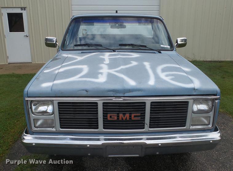 image for item ES9405 1987 GMC Sierra 1500 pickup truck