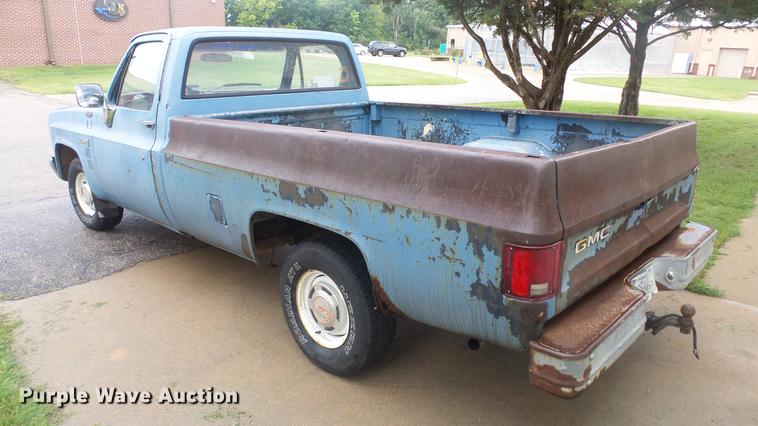 image for item ES9405 1987 GMC Sierra 1500 pickup truck