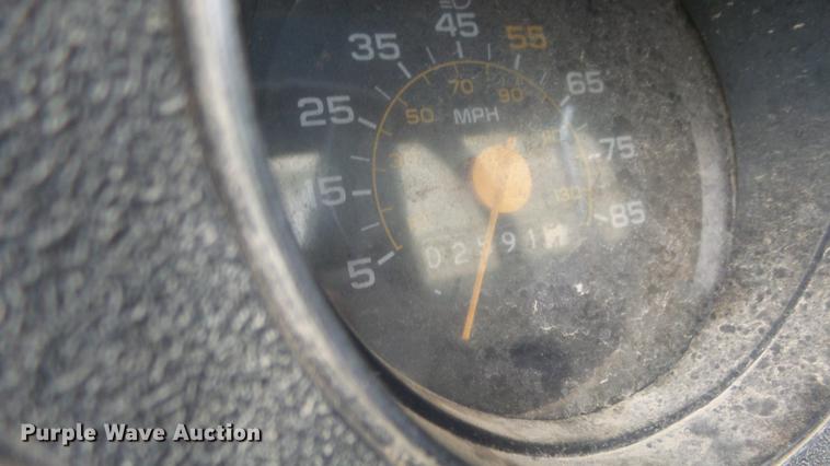 image for item ES9405 1987 GMC Sierra 1500 pickup truck