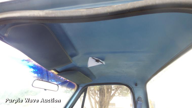 image for item ES9405 1987 GMC Sierra 1500 pickup truck