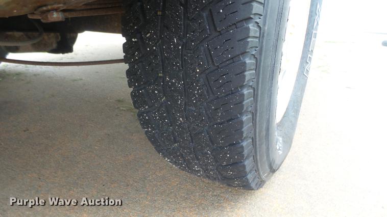 image for item ES9405 1987 GMC Sierra 1500 pickup truck