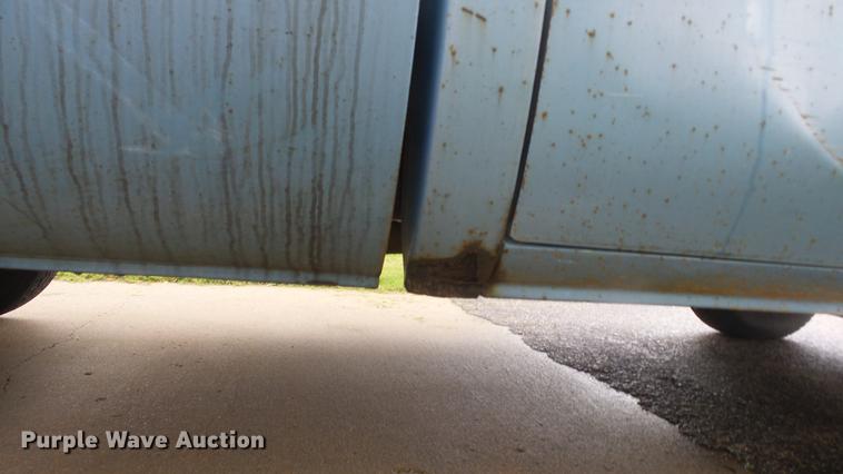 image for item ES9405 1987 GMC Sierra 1500 pickup truck