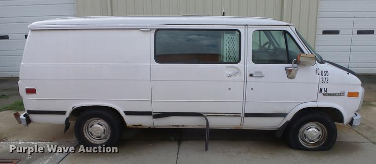image for item ES9418 1995 GMC Vandura G1500 van