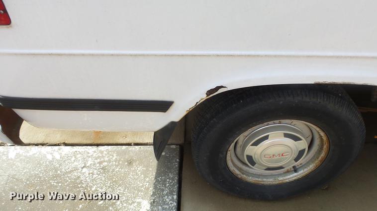 image for item ES9418 1995 GMC Vandura G1500 van