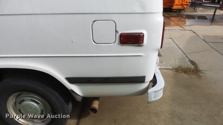 image for item ES9418 1995 GMC Vandura G1500 van