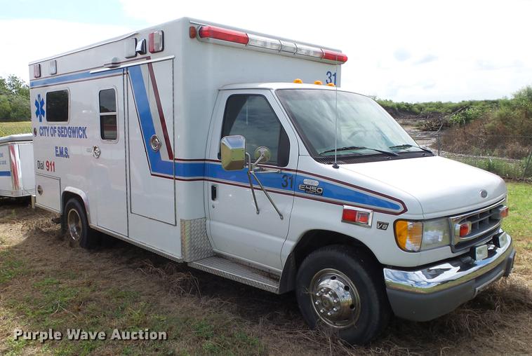 image for item ES9419 2000 Ford Econoline E450 Super Duty ambulance
