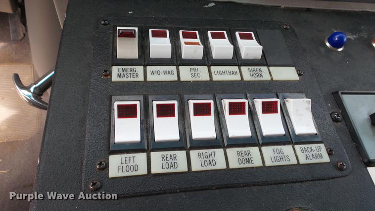 image for item ES9419 2000 Ford Econoline E450 Super Duty ambulance