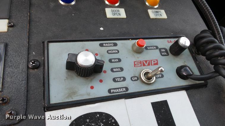 image for item ES9419 2000 Ford Econoline E450 Super Duty ambulance