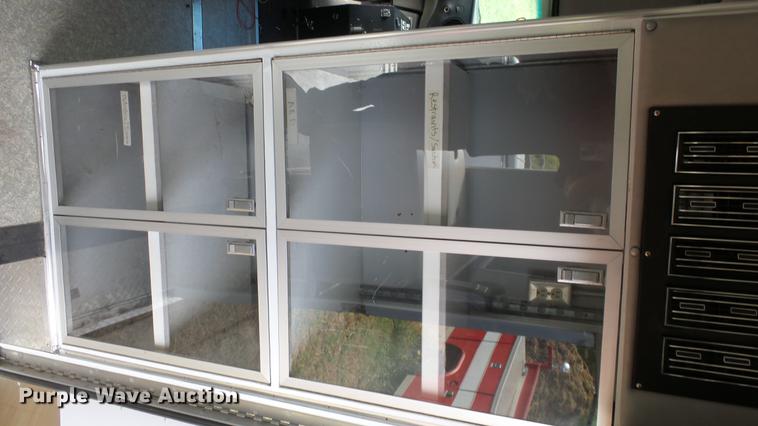 image for item ES9419 2000 Ford Econoline E450 Super Duty ambulance