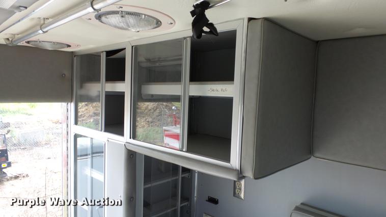 image for item ES9419 2000 Ford Econoline E450 Super Duty ambulance