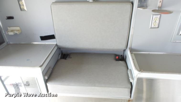 image for item ES9419 2000 Ford Econoline E450 Super Duty ambulance