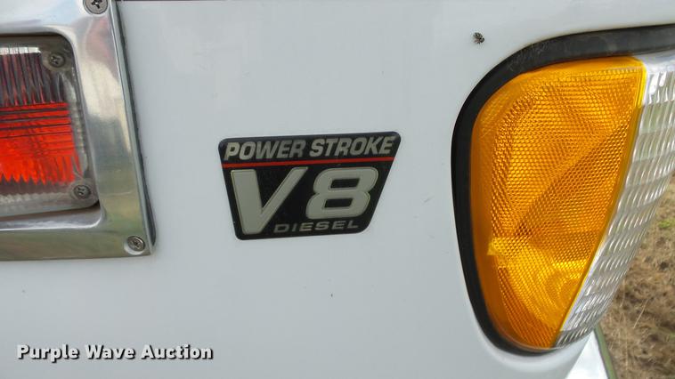 image for item ES9419 2000 Ford Econoline E450 Super Duty ambulance