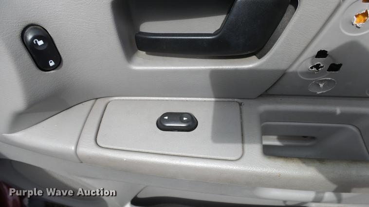 image for item ES9420 2006 Ford Taurus