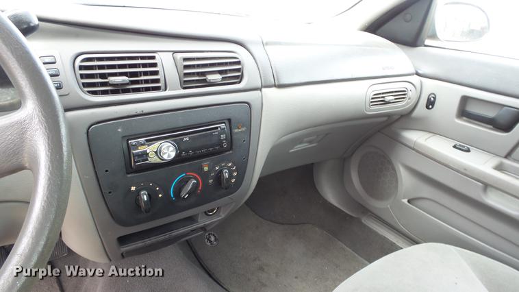 image for item ES9420 2006 Ford Taurus